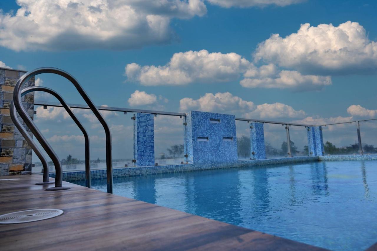 Hotel Silver Land New Digha With Rooftop Pool Exterior photo