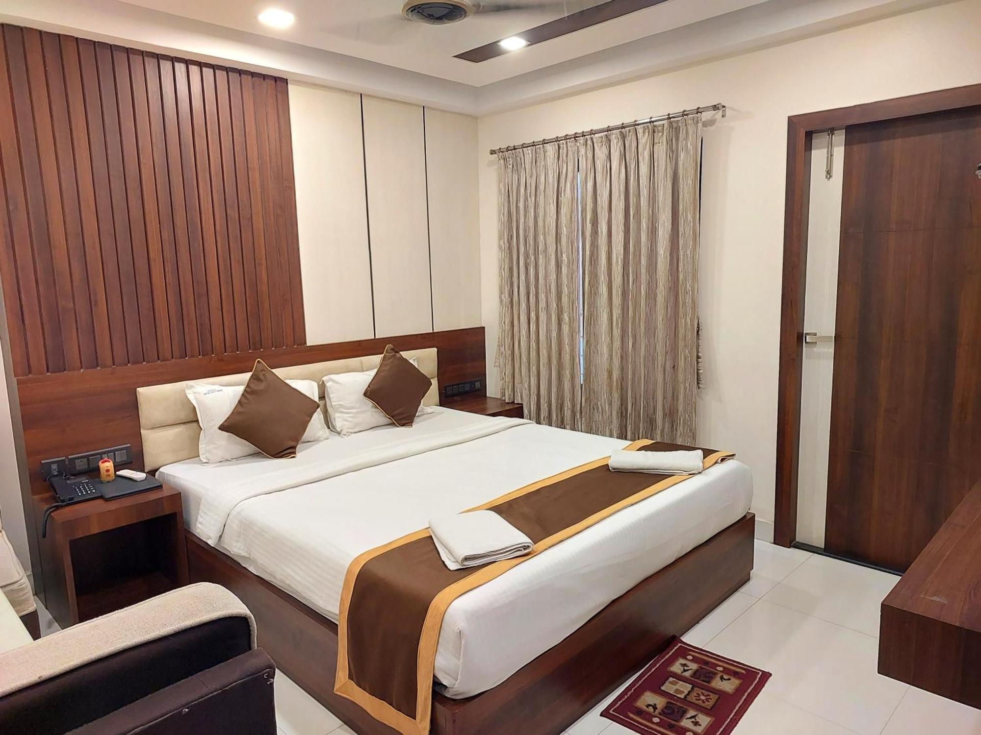 Hotel Silver Land New Digha With Rooftop Pool Exterior photo