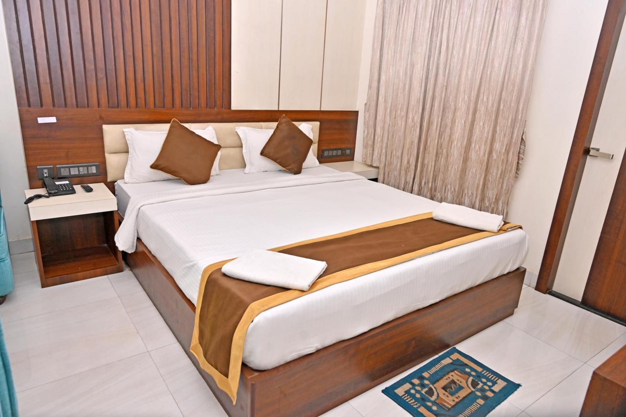 Hotel Silver Land New Digha With Rooftop Pool Exterior photo