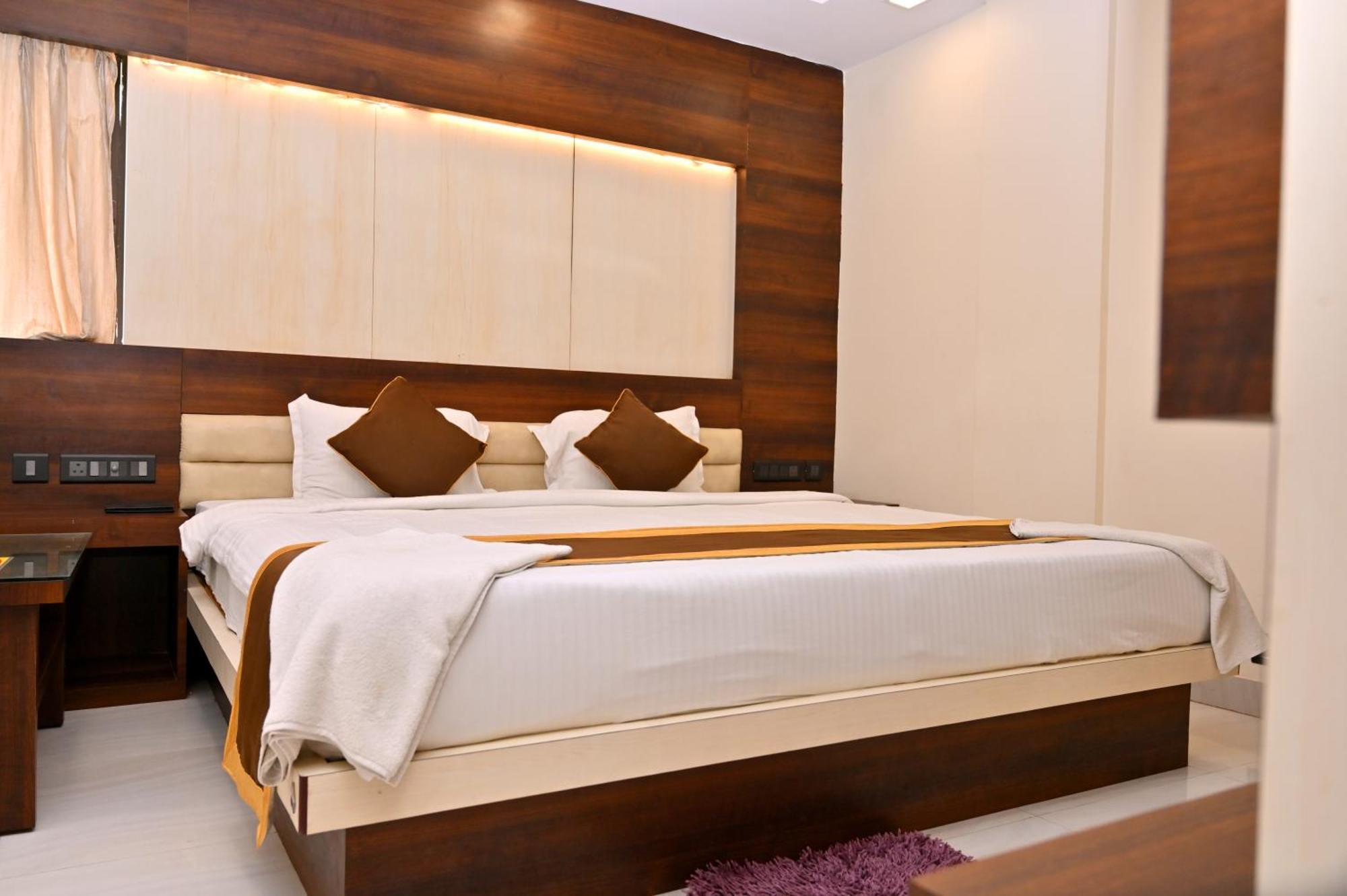 Hotel Silver Land New Digha With Rooftop Pool Exterior photo